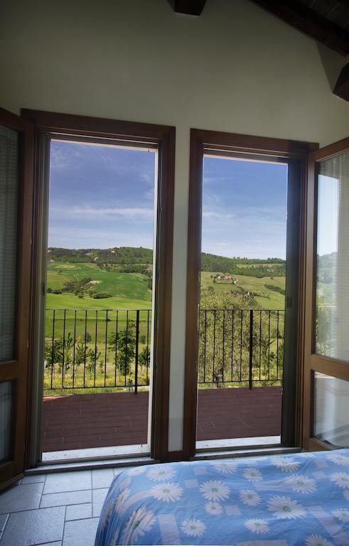 Willa Il Palazzo Dei Diavoli Montepulciano Stazione Pokój zdjęcie